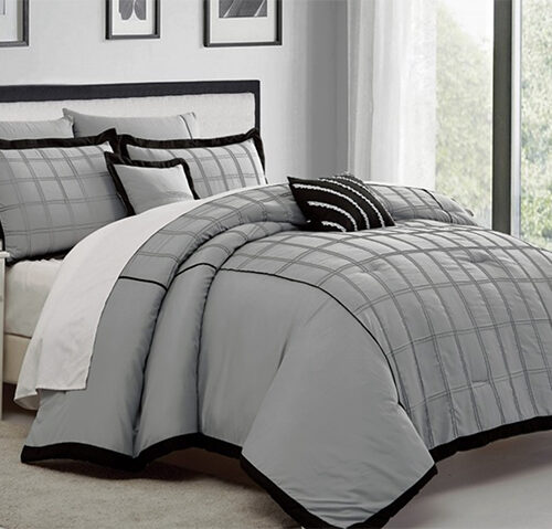 BRAND NEW 7 piece oversized pleated comforter set #203