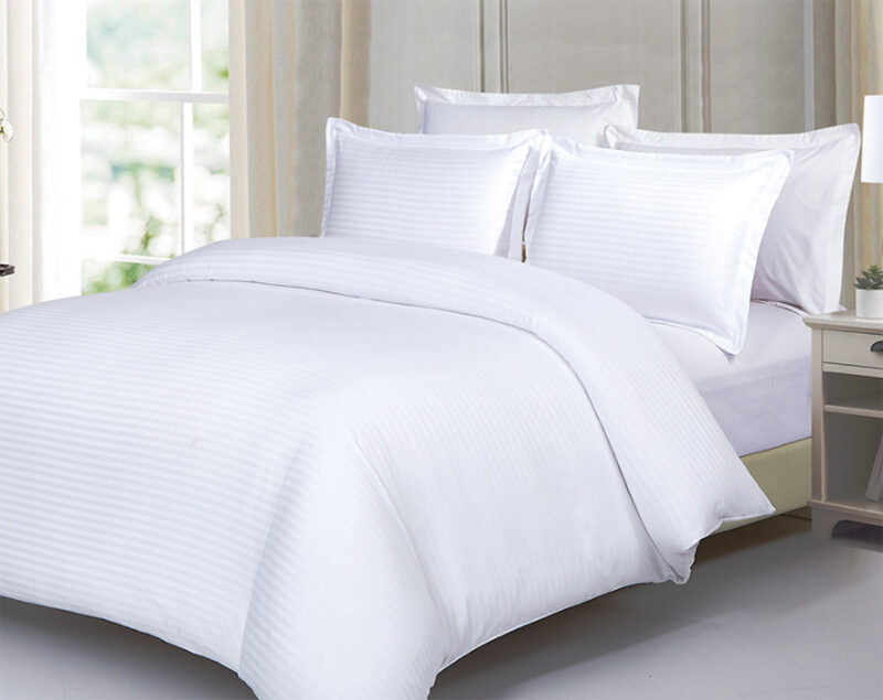 BRAND NEW PLAIN  3 PIECE DUVET COVER SET with DAMASK STRIPE  4 COLOURS, 3 SIZES