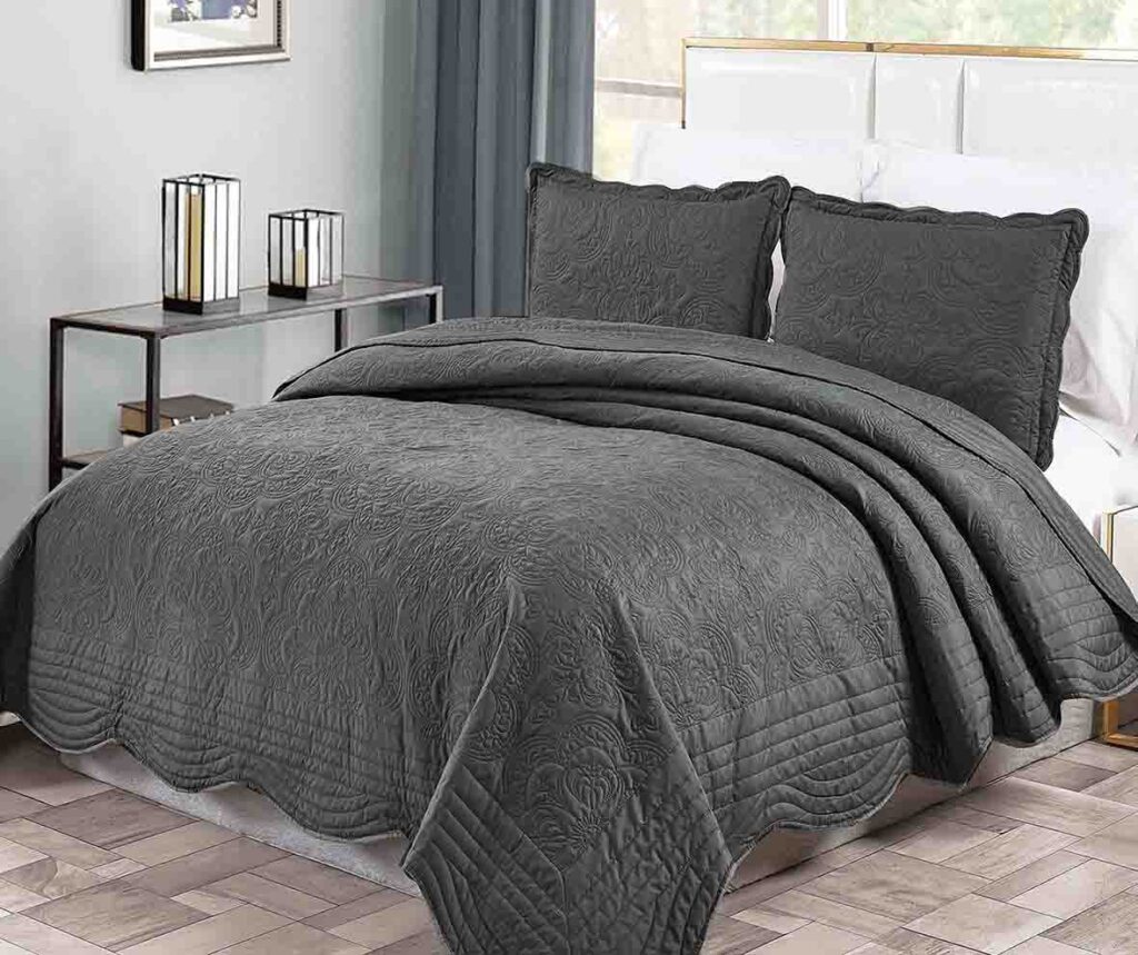 BRAND NEW DARK GREY LUXURY 3 PIECE QUILTED BEDSPREAD WITH SCALLOPED EDGE