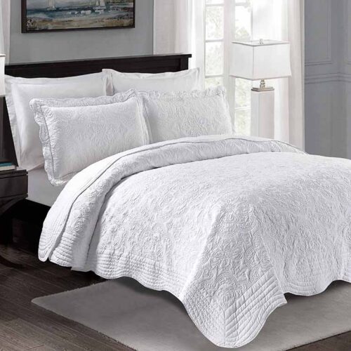 BRAND NEW CLASSIC WHITE LUXURY 3 PIECE QUILTED BEDSPREAD WITH SCALLOPED EDGE