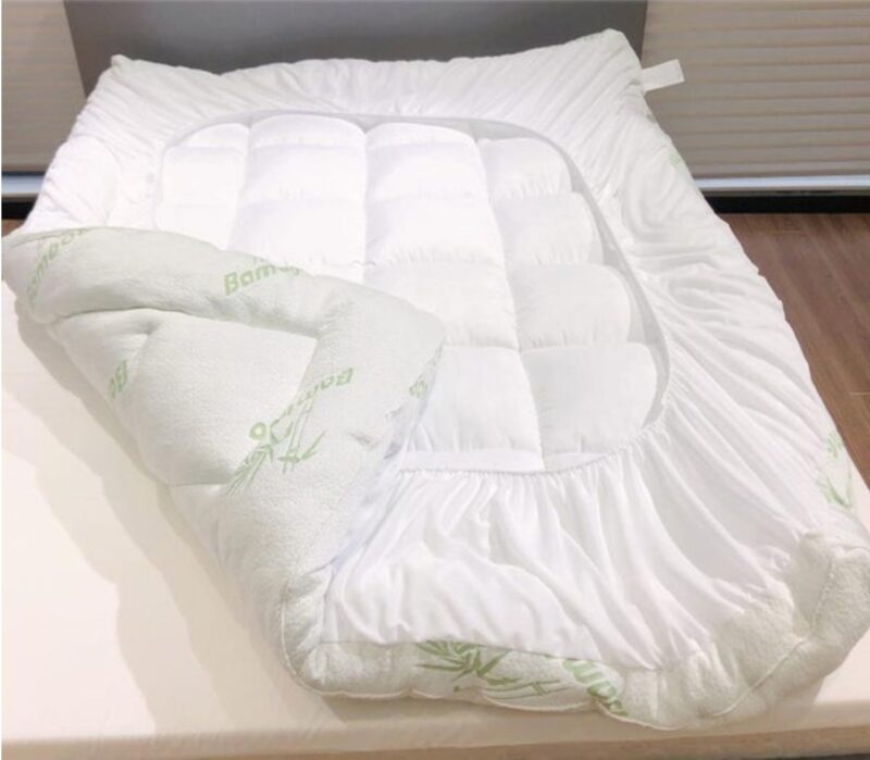 Brand New LUXURY BAMBOO 1100 gsm MATTRESS TOPPER queen